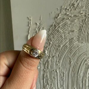 Solid 9 ct yellow gold Zircon Signet ring Vintage